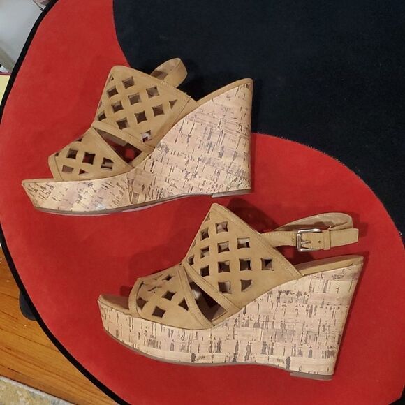 Franco Sarto Shea Tan Wedge Sandals Size 9.5 - Picture 6 of 14